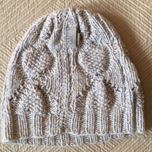 100% Italian Cashmere Beanie - Picture 3 of 5